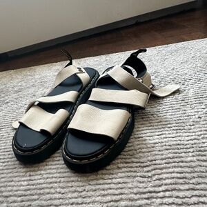 Dr Martens Gryphon Pisa Leather Platform Sandals